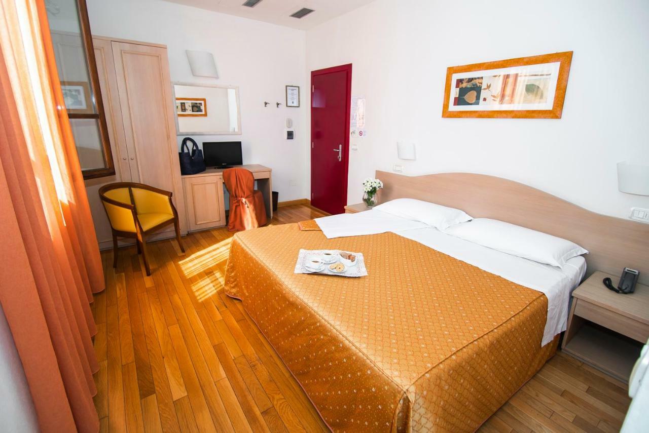Hotel La Colonna Siena Eksteriør bilde
