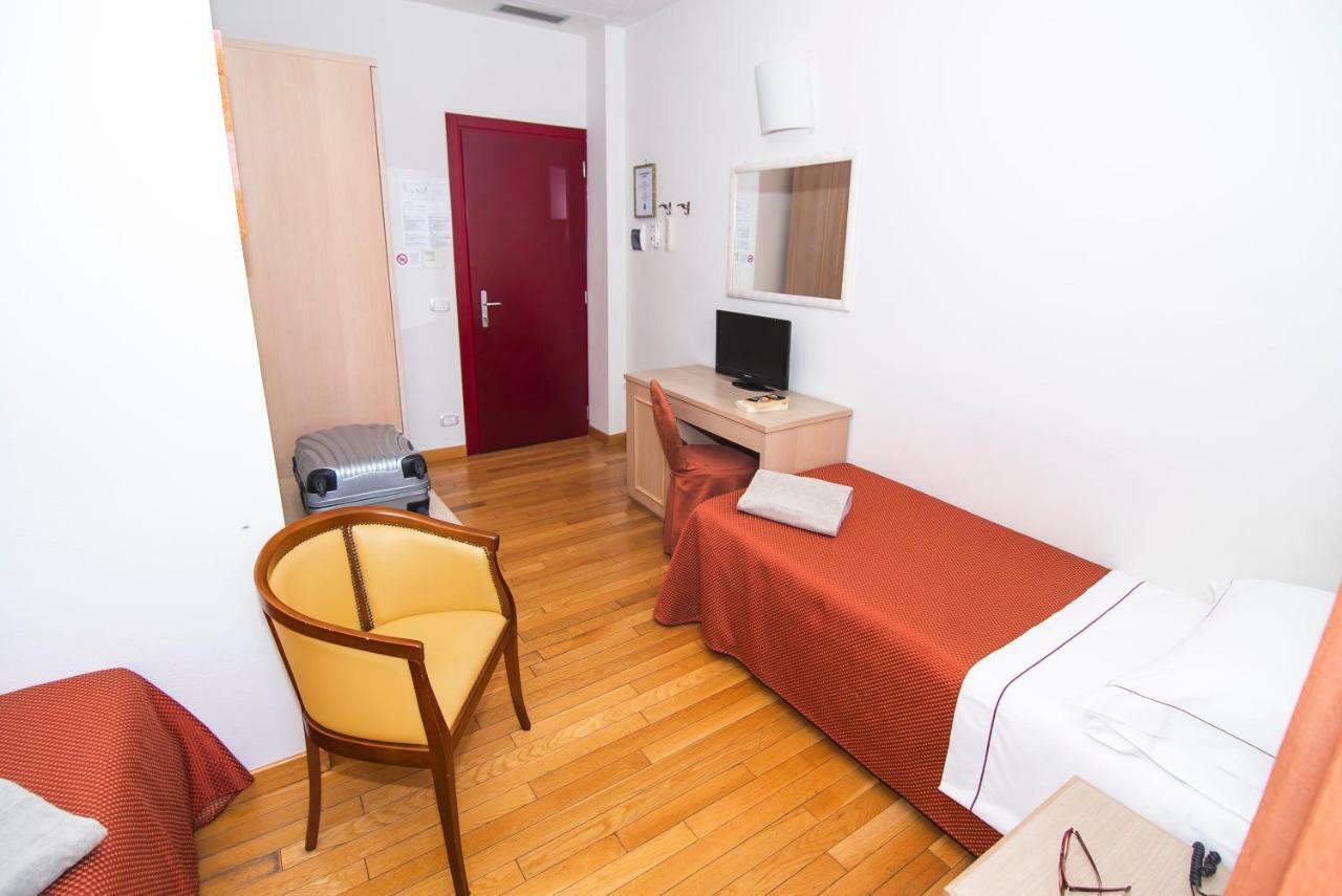 Hotel La Colonna Siena Eksteriør bilde